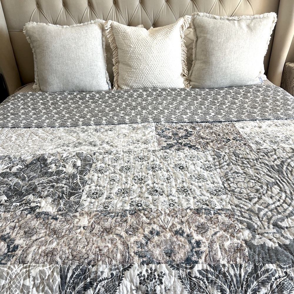 Pottery Barn Tessa Patchwork Quilt